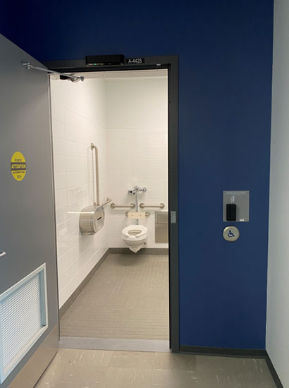 labo-a4425-toilette-entree